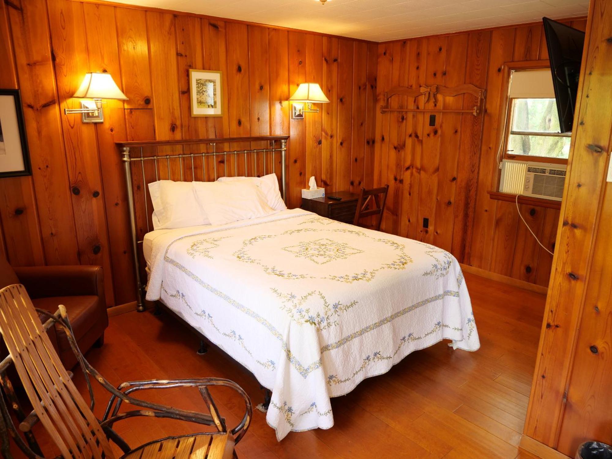 Ludington Blue Spruce Inn Habitación foto
