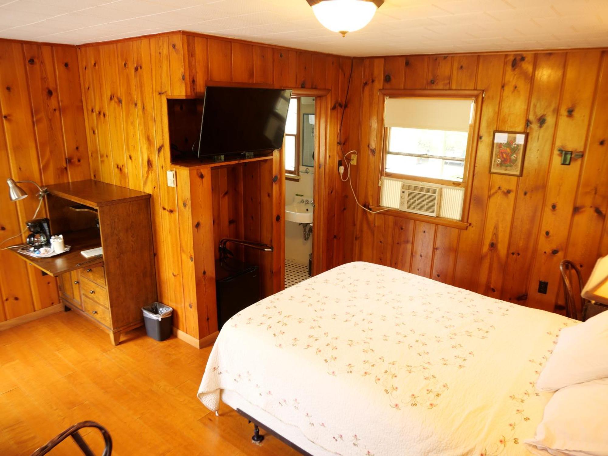 Ludington Blue Spruce Inn Habitación foto